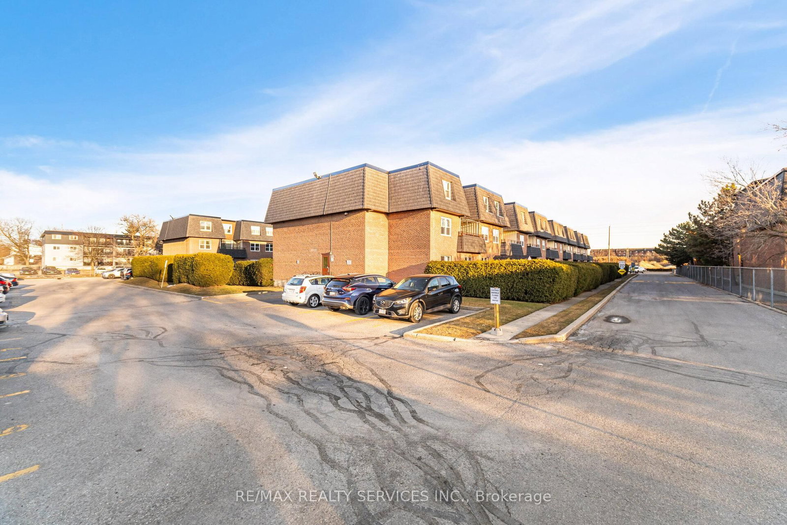 Condo for sale at 105-580 Mary Street, Whitby, Ontario, L1N 2R3 - Downtown Whitby - MLS: E12913162