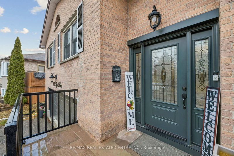 325 Aztec Dr, Oshawa, L1J 7T4 | Image 3