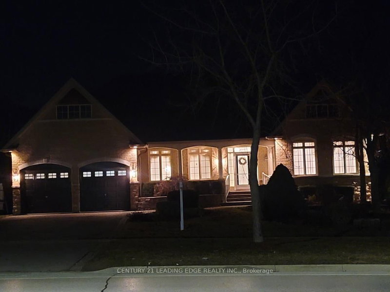 home for lease on 3675 Cochrane Street