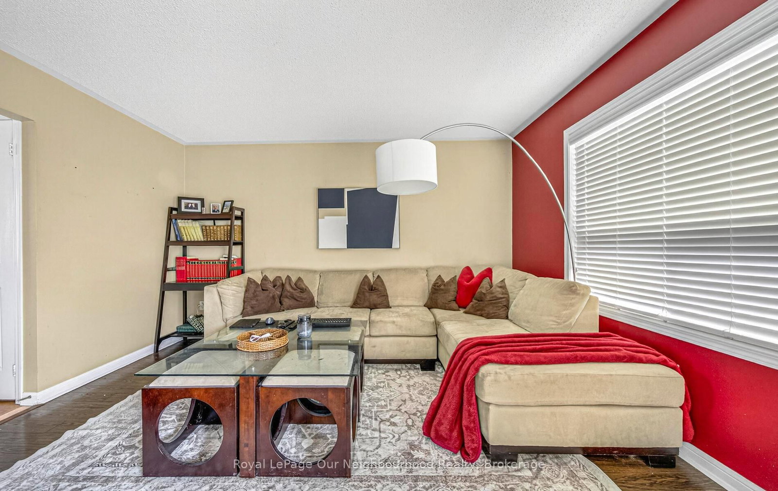 Listing Image 7
