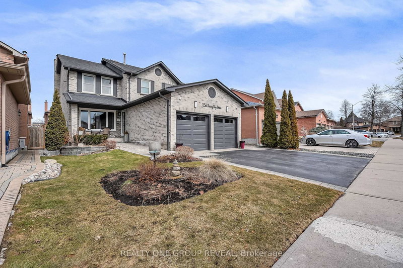 556 Rainy Day Dr, Pickering, L1V 5Z9 | Image 2