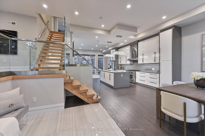 18 Ferris Rd, Toronto, M4B 1G1 | Image 3