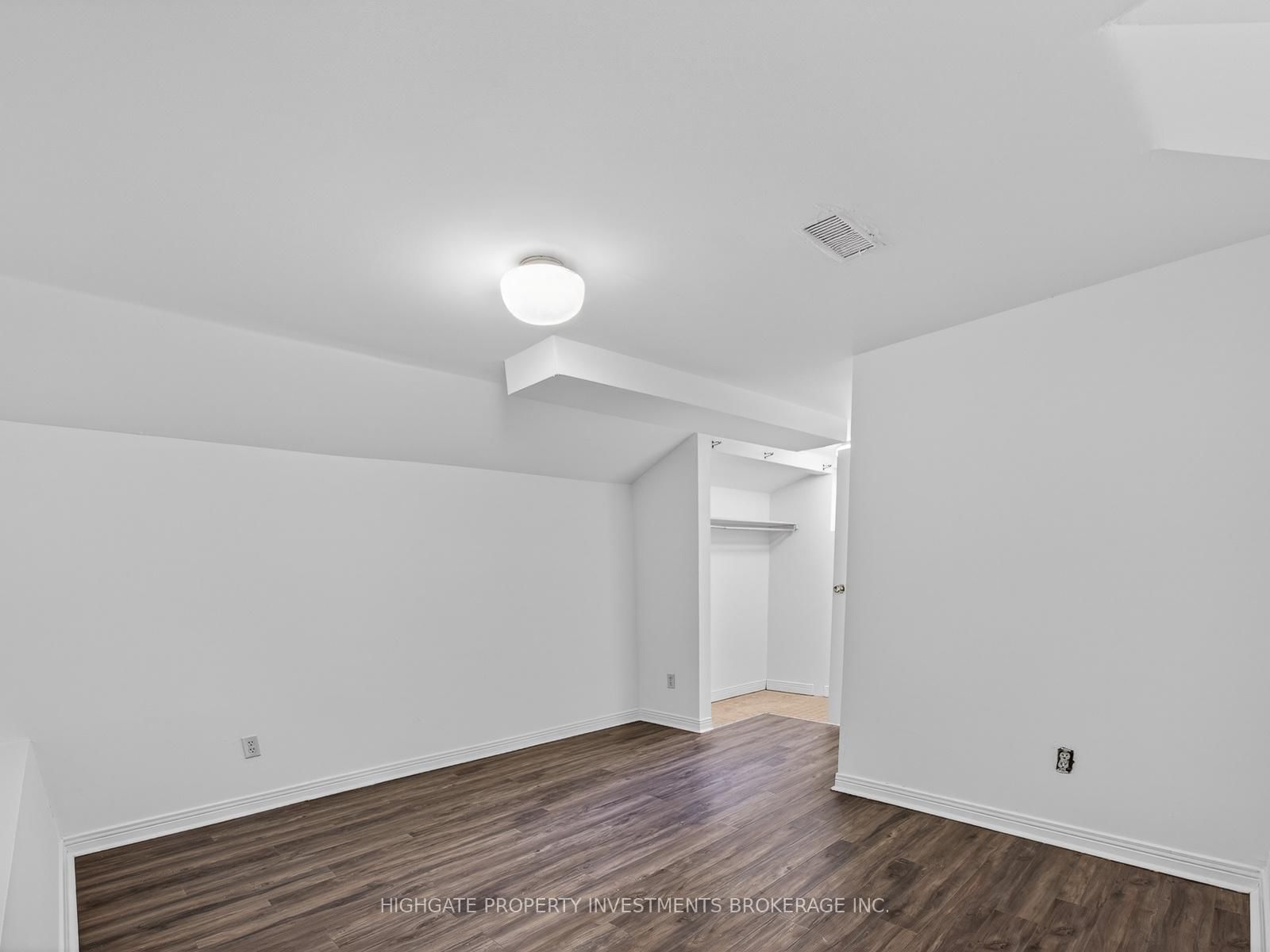 Detached House for sale at 739 Edgewood Road, Pickering, Ontario, L1V 2Z7 - Amberlea - MLS: E12916468