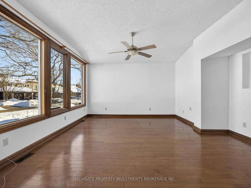 739 Edgewood Rd, Pickering, L1V 2Z7 | Image 3