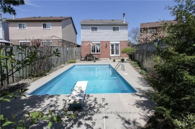 Detached House for sale at 739 Edgewood Road, Pickering, Ontario, L1V 2Z7 - Amberlea - MLS: E12916468