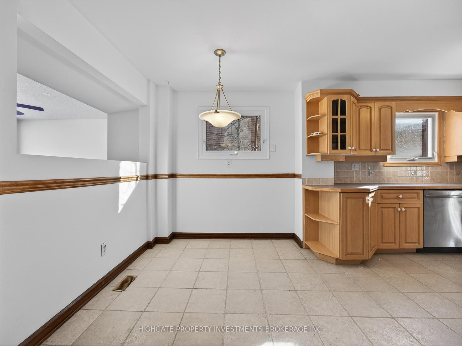 Detached House for sale at 739 Edgewood Road, Pickering, Ontario, L1V 2Z7 - Amberlea - MLS: E12916468