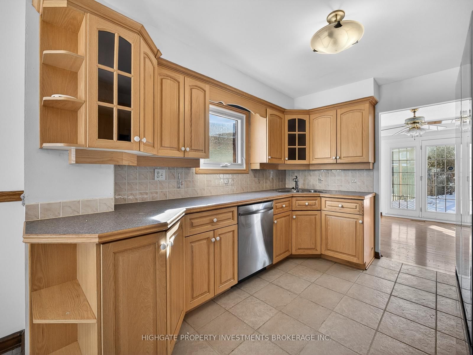 Detached House for sale at 739 Edgewood Road, Pickering, Ontario, L1V 2Z7 - Amberlea - MLS: E12916468