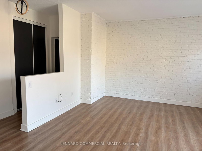 F - 133 Wineva Ave, Toronto, M4E 2T3 | Image 2