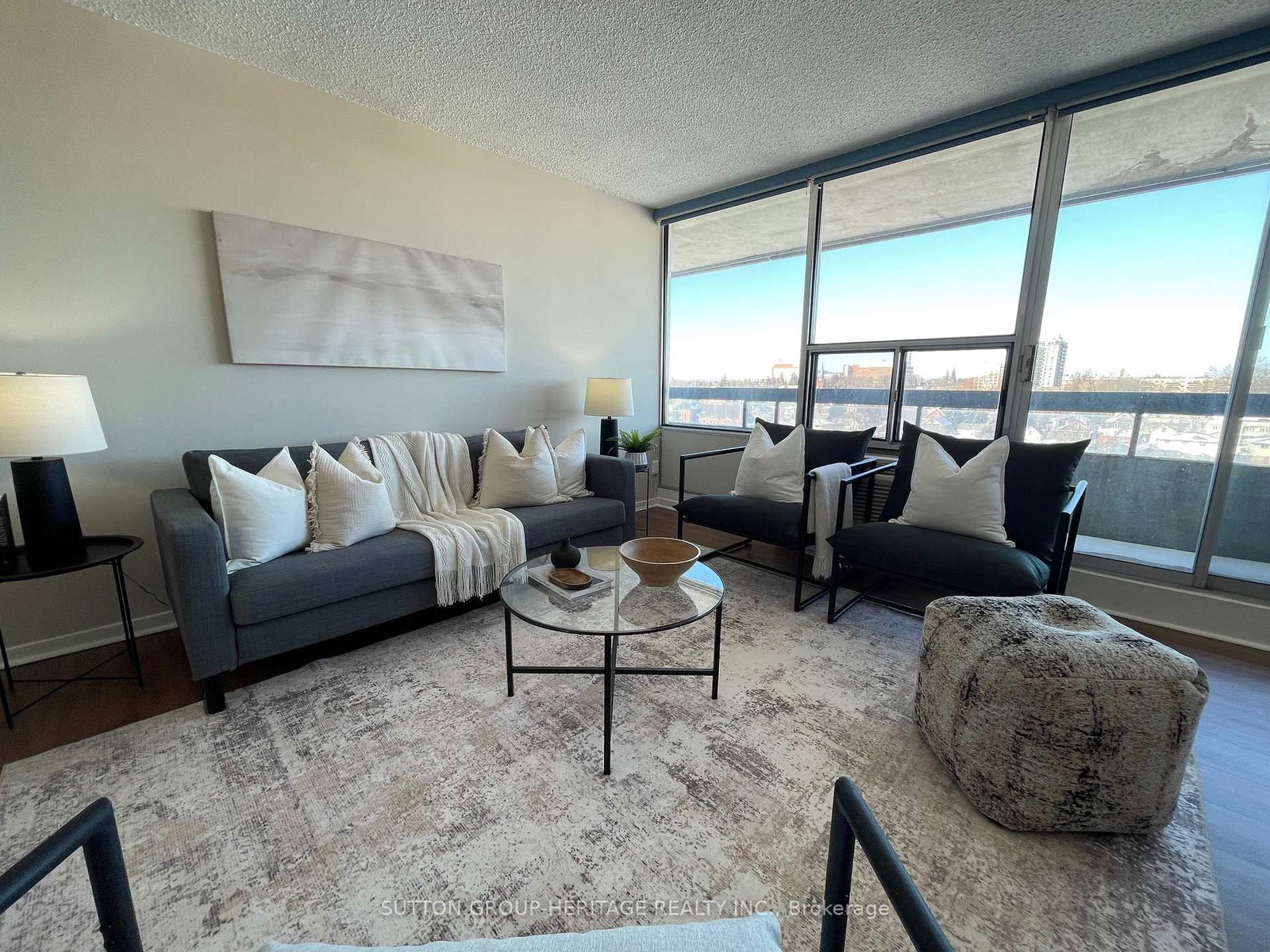 55 William Street E, Unit 912 - Photo 2