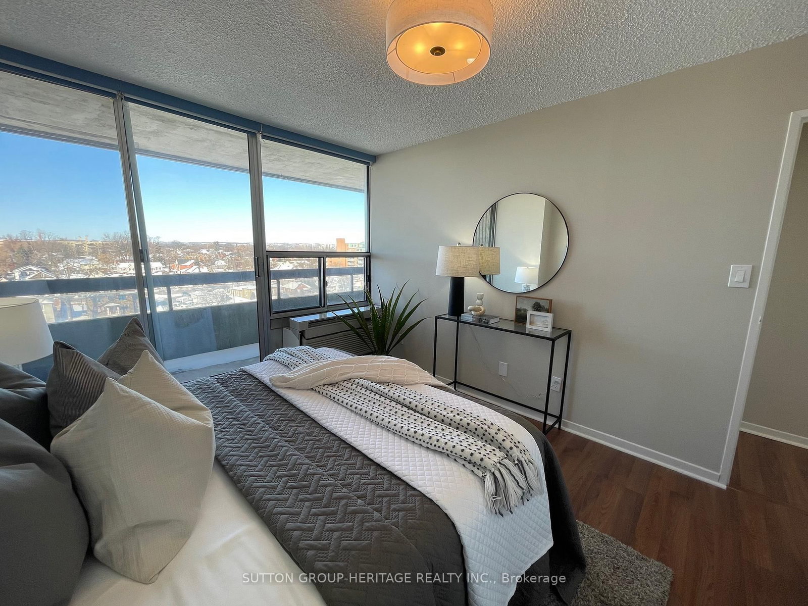 55 William Street E, Unit 912 - Photo 21