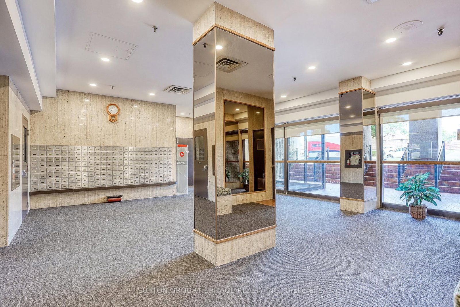 55 William Street E, Unit 912 - Photo 30