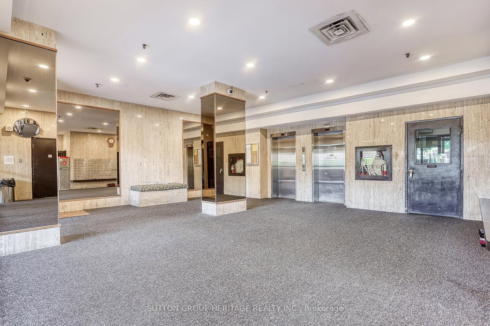 55 William Street E, Unit 912 - Photo 31