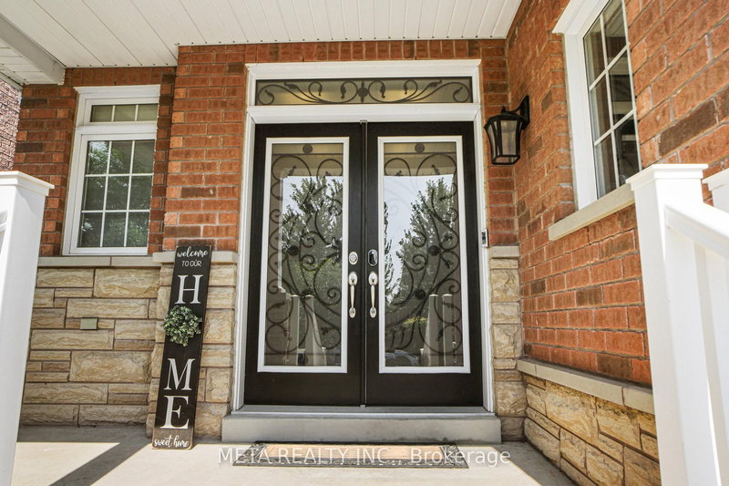 11 Keiffer Crt, Whitby, L1P 0A9 | Image 3