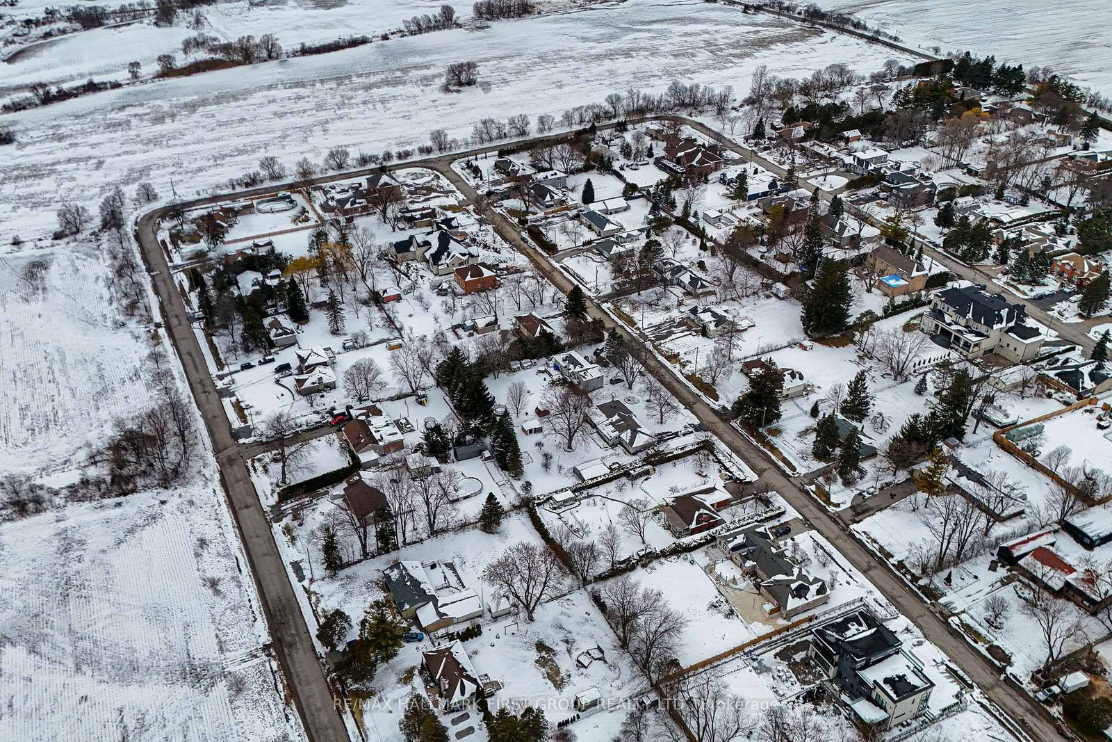 Detached House for sale at 239 Davidson Street, Pickering, Ontario, L1V 2P9 - Rural Pickering - MLS: E12917752