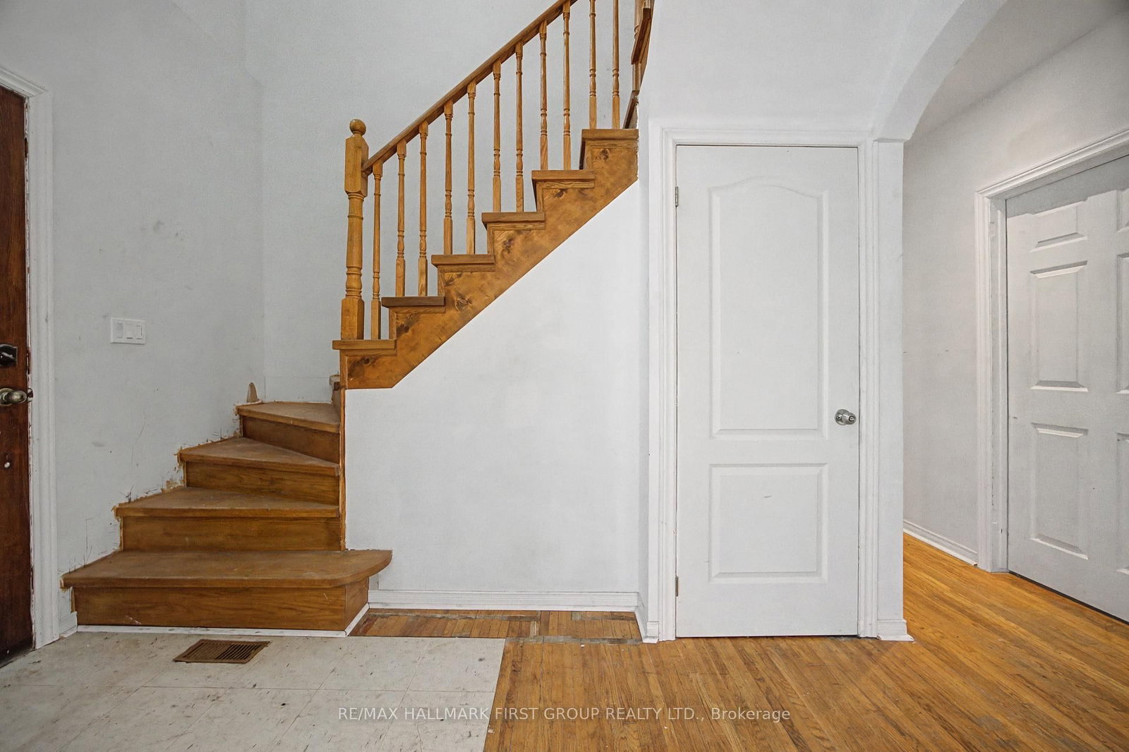 Detached House for sale at 239 Davidson Street, Pickering, Ontario, L1V 2P9 - Rural Pickering - MLS: E12917752