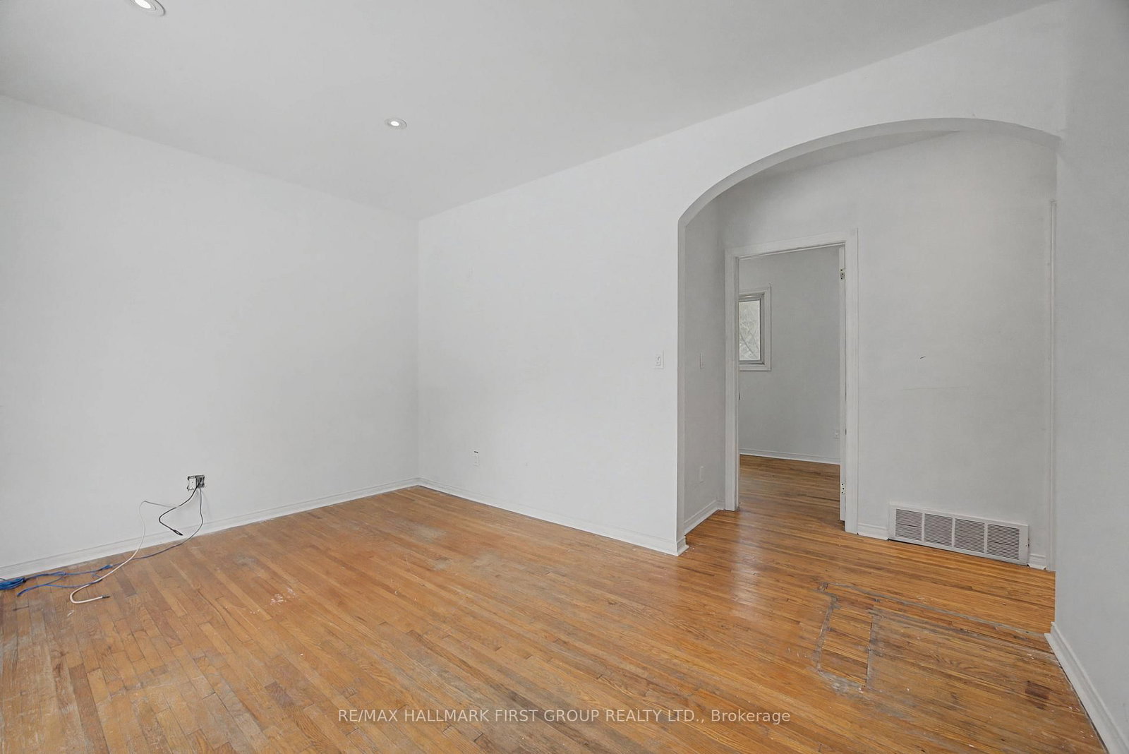 Detached House for sale at 239 Davidson Street, Pickering, Ontario, L1V 2P9 - Rural Pickering - MLS: E12917752