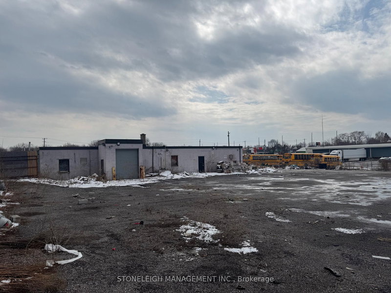 4 and 5 - 356 Dean Ave, Oshawa, L1H 3E2 | Image 3