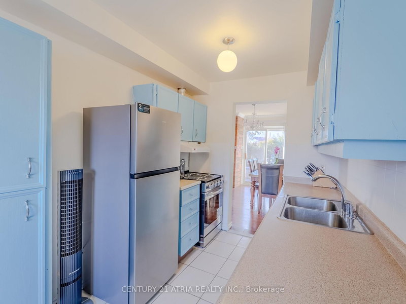 61 Wiggens Crt, Toronto, M1B 1K3 | Image 3