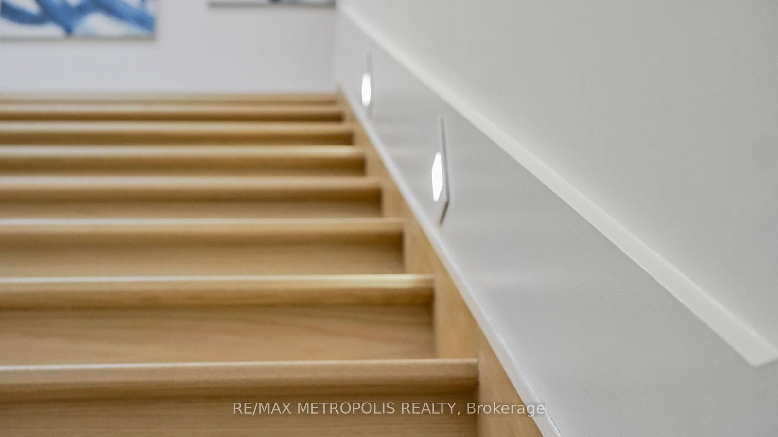 Detached House for sale at 39 Kenworthy Avenue, Toronto, Ontario, M1L 3B1 - Oakridge - MLS: E12919066