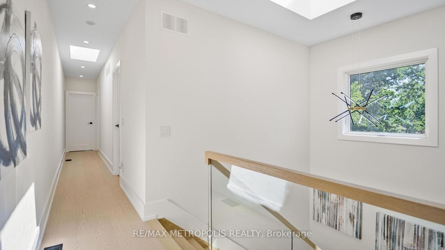 Detached House for sale at 39 Kenworthy Avenue, Toronto, Ontario, M1L 3B1 - Oakridge - MLS: E12919066