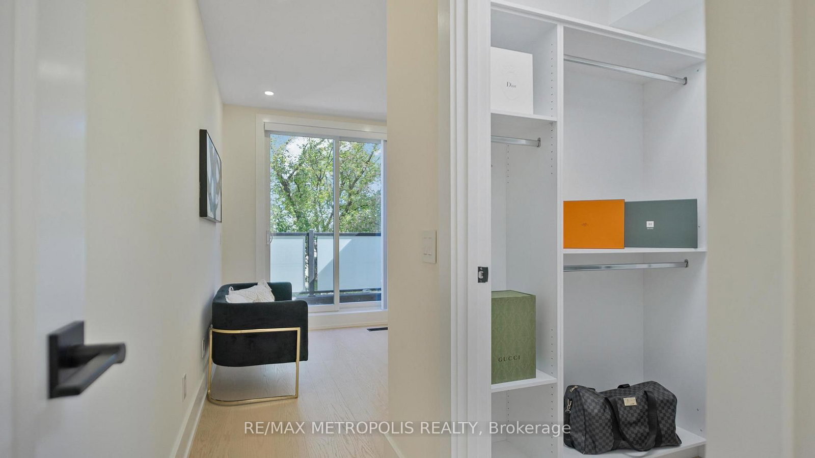 Detached House for sale at 39 Kenworthy Avenue, Toronto, Ontario, M1L 3B1 - Oakridge - MLS: E12919066