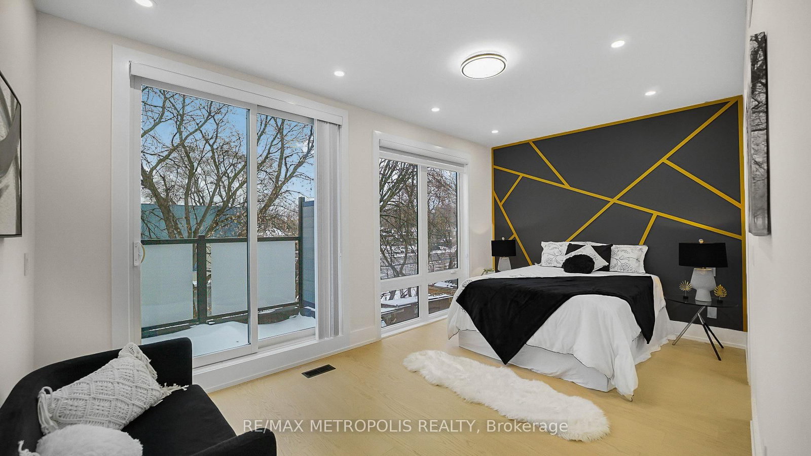 Detached House for sale at 39 Kenworthy Avenue, Toronto, Ontario, M1L 3B1 - Oakridge - MLS: E12919066