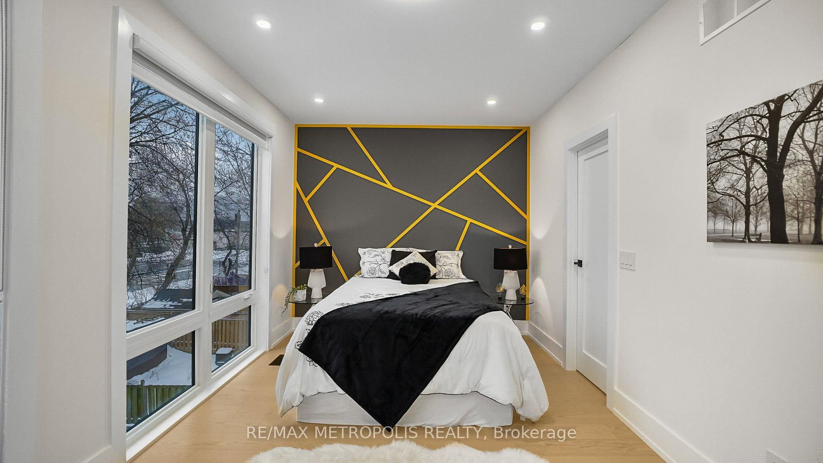 Detached House for sale at 39 Kenworthy Avenue, Toronto, Ontario, M1L 3B1 - Oakridge - MLS: E12919066