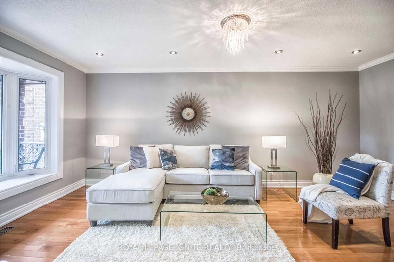 11 Carisbrooke Sq, Toronto, M1B 4M2 | Image 2