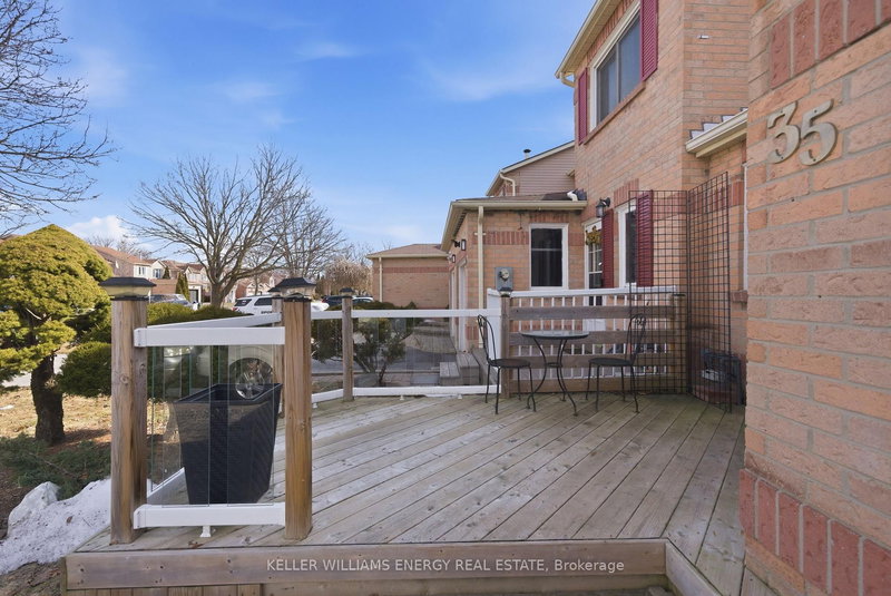 35 Gates Cres, Ajax, L1S 7E6 | Image 2