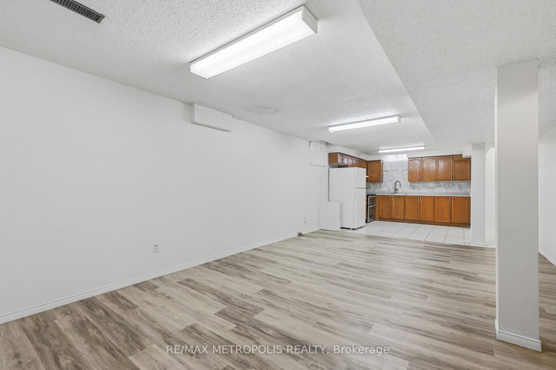 BSMT - 584 Strouds Lane, Pickering, L1V 4S6 | Image 2