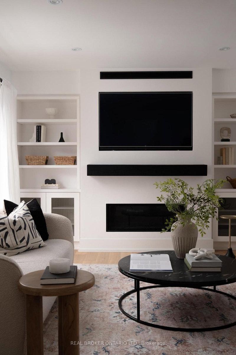 276 Gowan Ave, Toronto, M4J 2K6 | Image 2