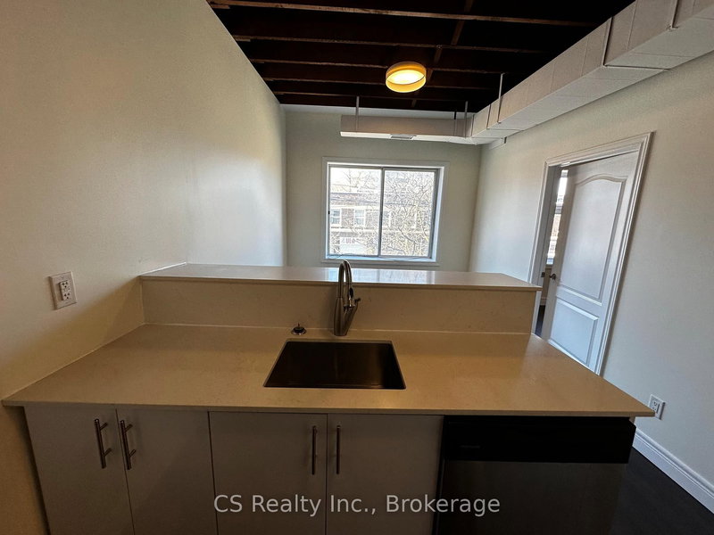 1513-3 - 242 Coxwell Ave, Toronto, M4L 3B2 | Image 2