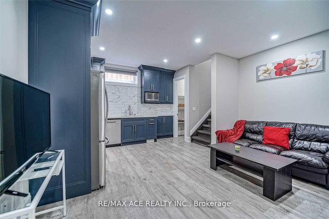 Bsmt - 19 Ivanhoe Court