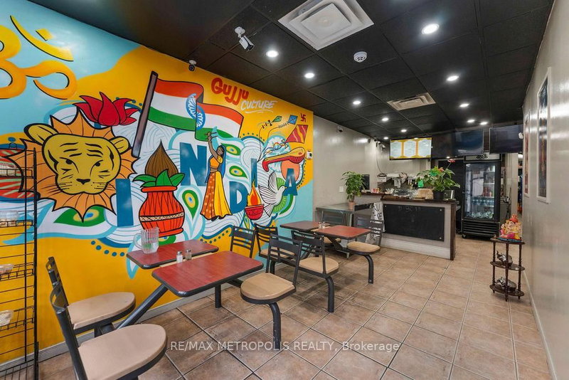 24 Simcoe St N, Oshawa, L1H 8C1 | Image 3