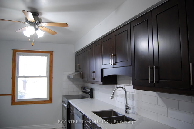 1122 Central Park Boulevard N