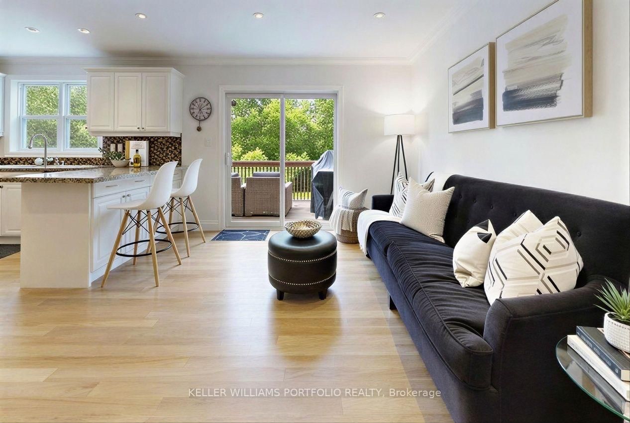 Detached House for sale at 49 Dolphin Drive, Toronto, Ontario, M1L 1N5 - Clairlea-Birchmount - MLS: E12922960