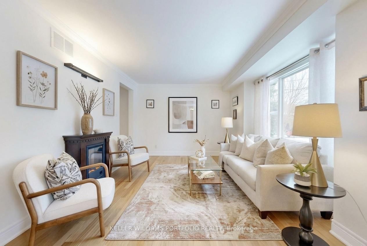 Detached House for sale at 49 Dolphin Drive, Toronto, Ontario, M1L 1N5 - Clairlea-Birchmount - MLS: E12922960