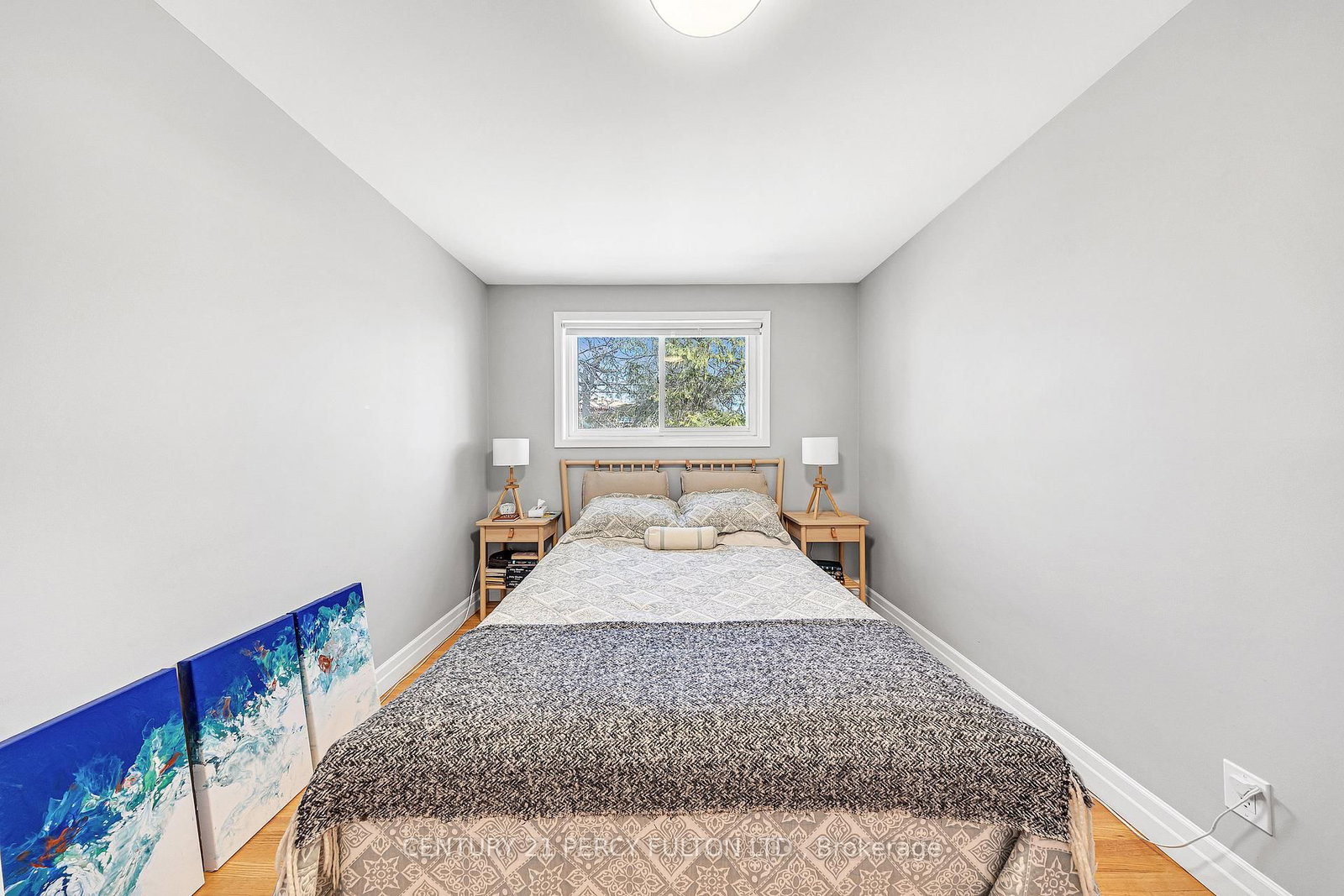 Detached House for sale at 893 Douglas Avenue, Pickering, Ontario, L1W 1N7 - Bay Ridges - MLS: E12923052