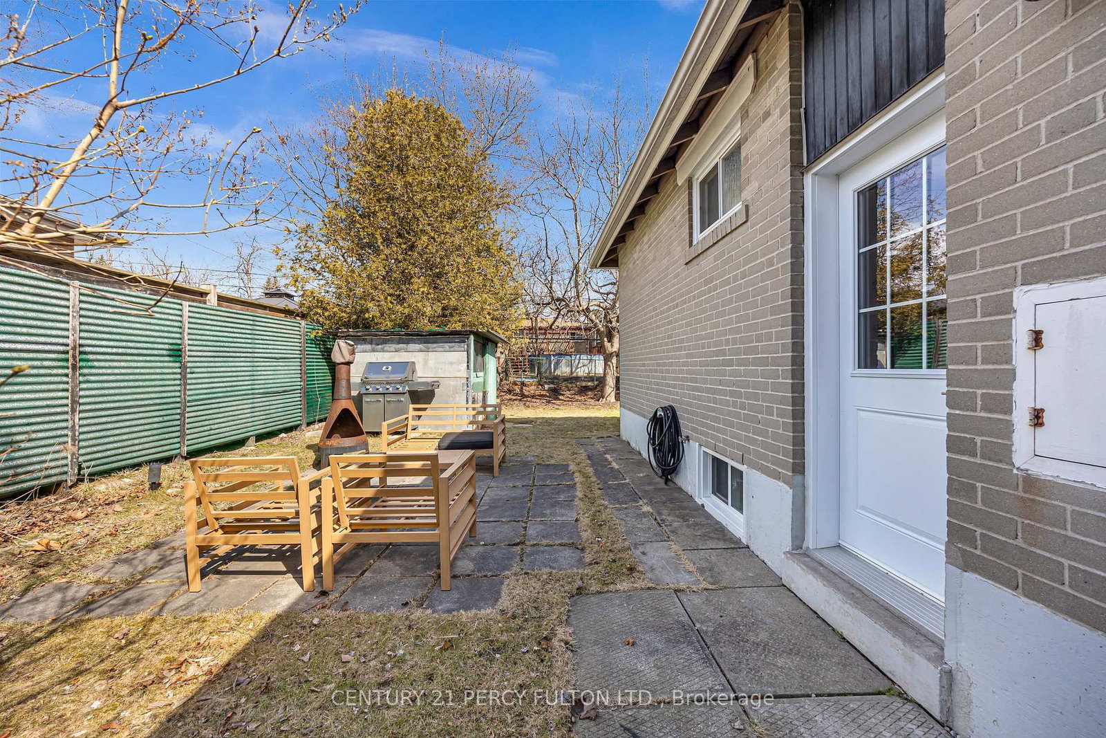 Detached House for sale at 893 Douglas Avenue, Pickering, Ontario, L1W 1N7 - Bay Ridges - MLS: E12923052