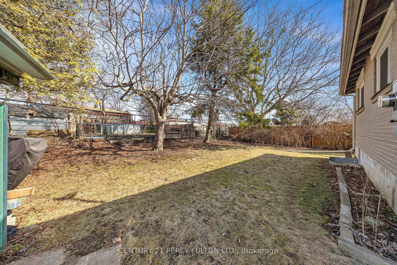 Detached House for sale at 893 Douglas Avenue, Pickering, Ontario, L1W 1N7 - Bay Ridges - MLS: E12923052