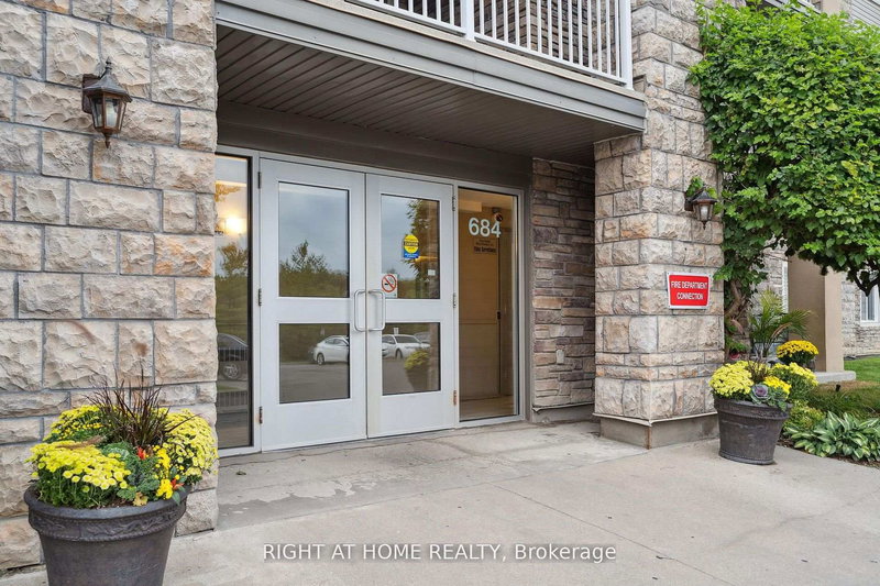 407 - 684 Warden Ave, Toronto, M1L 4W4 | Image 3