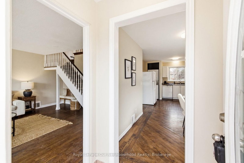 139 Central Pk Blvd S, Oshawa, L1H 5W6 | Image 3