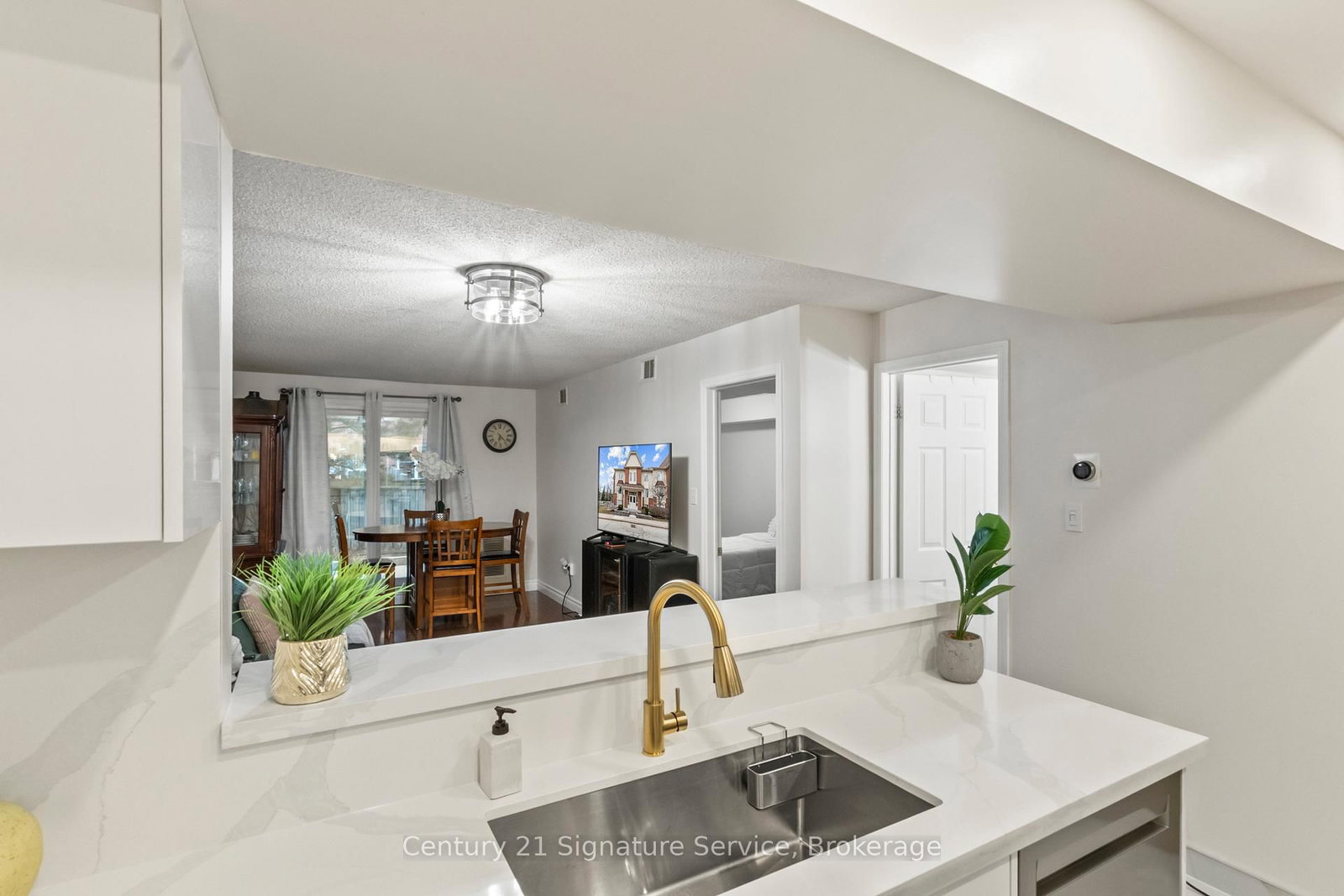 Townhouse for sale at 1-24 Petra Way, Whitby, Ontario, L1R 0A5 - Pringle Creek - MLS: E12925212