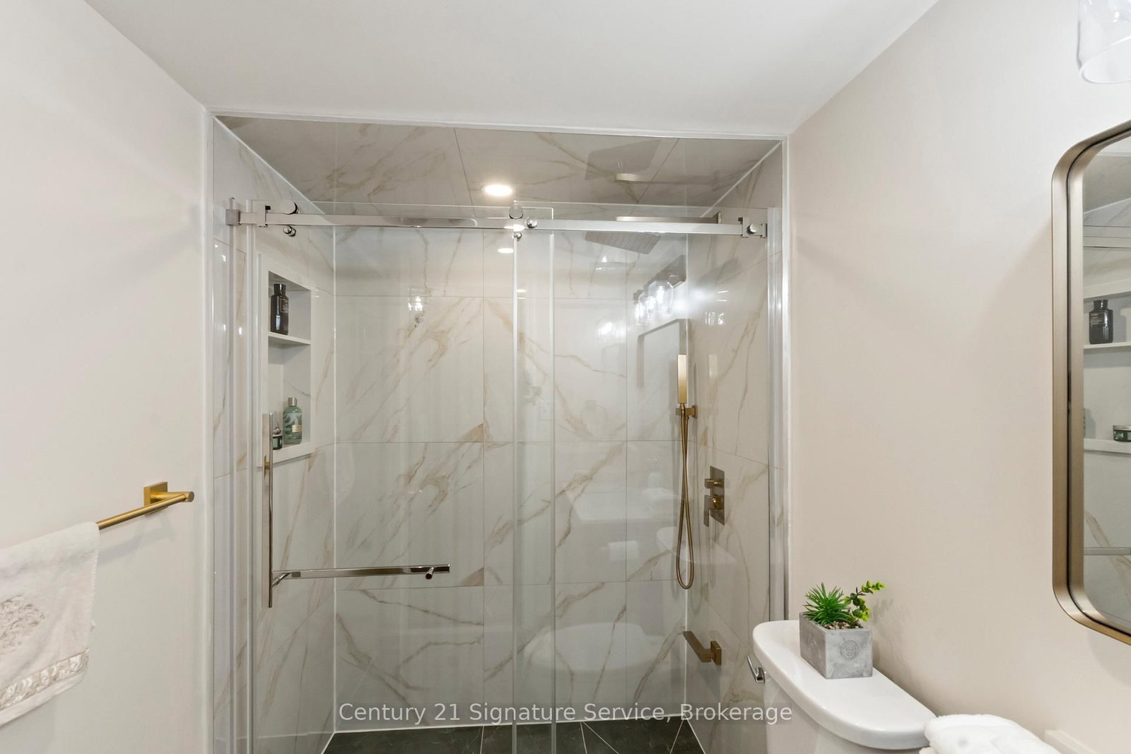 Townhouse for sale at 1-24 Petra Way, Whitby, Ontario, L1R 0A5 - Pringle Creek - MLS: E12925212