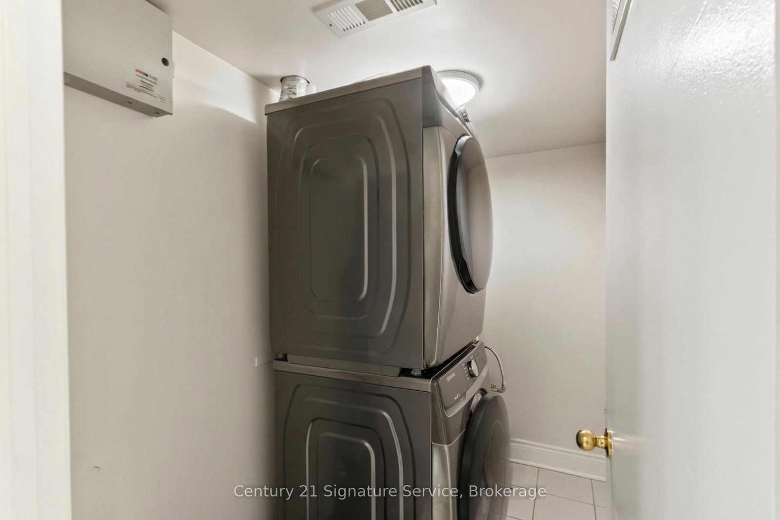 Townhouse for sale at 1-24 Petra Way, Whitby, Ontario, L1R 0A5 - Pringle Creek - MLS: E12925212