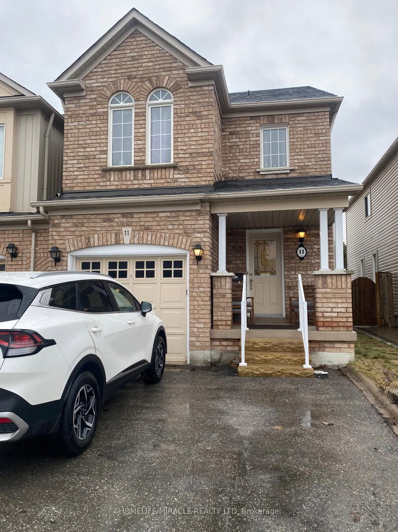 home for lease on 11 Robideau Place