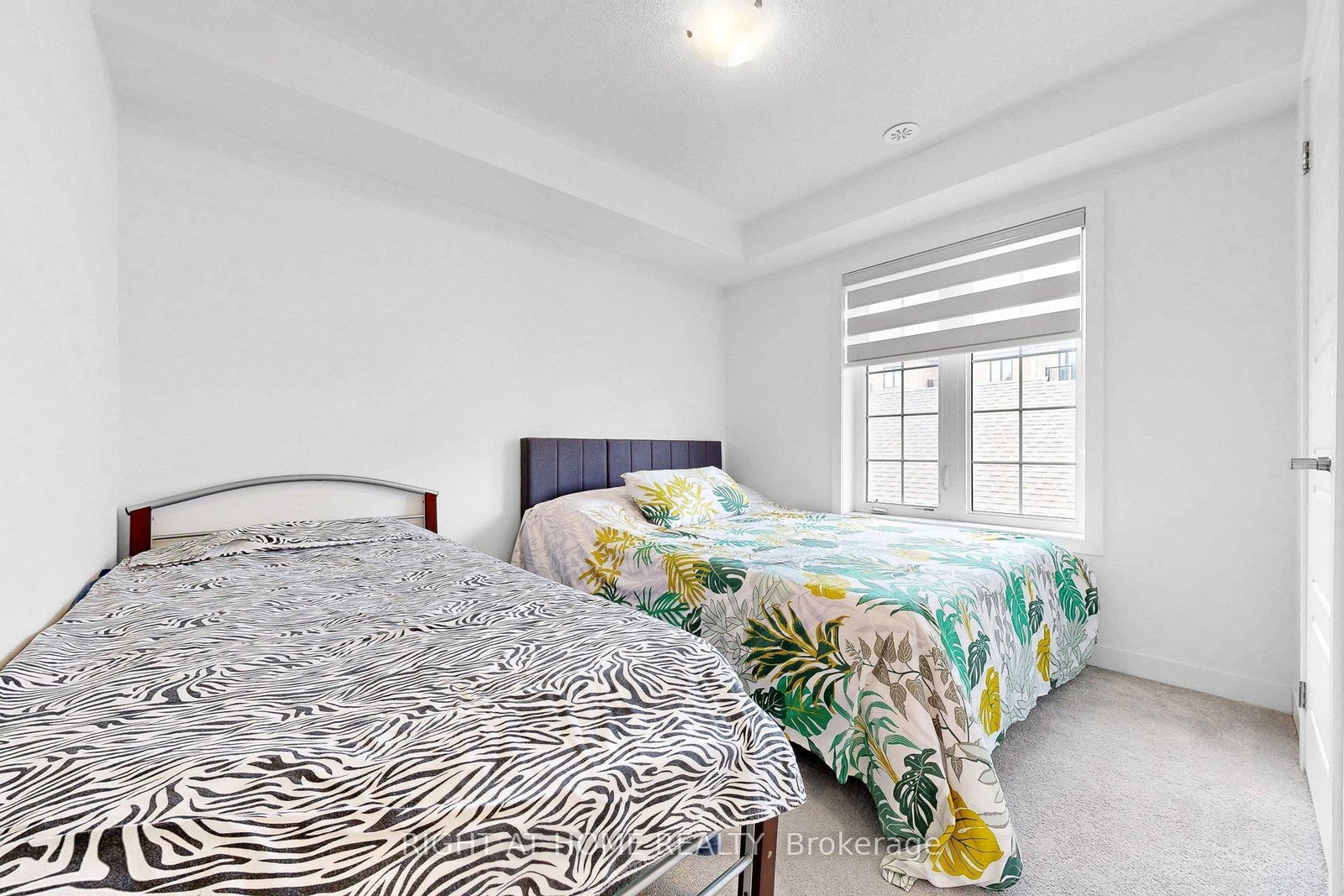 Townhouse for sale at 7 Selfridge Way, Whitby, Ontario, L1N 0N9 - Downtown Whitby - MLS: E12927012