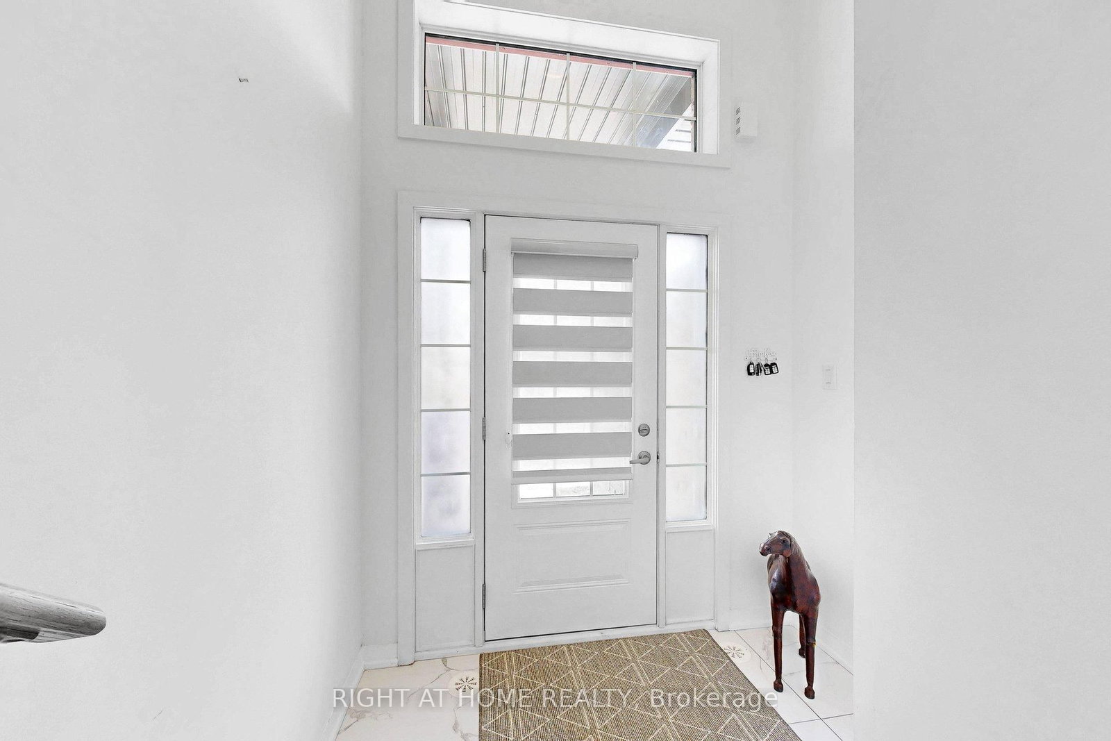 7 Selfridge Way - Photo 3