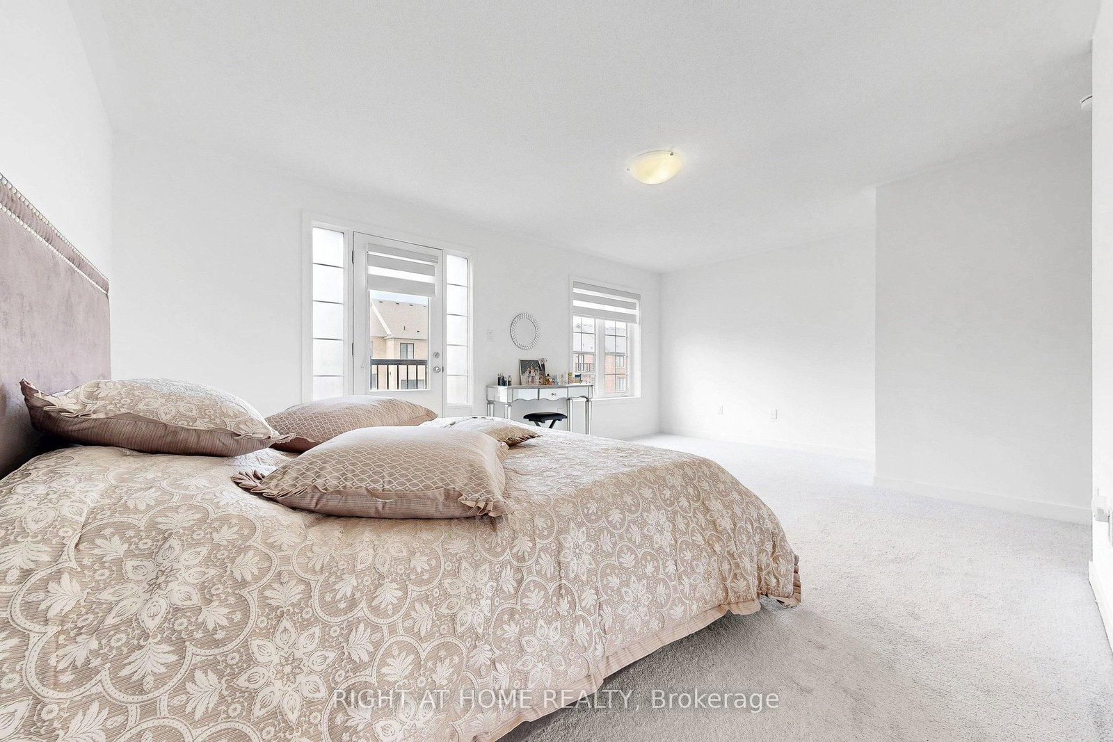 Townhouse for sale at 7 Selfridge Way, Whitby, Ontario, L1N 0N9 - Downtown Whitby - MLS: E12927012