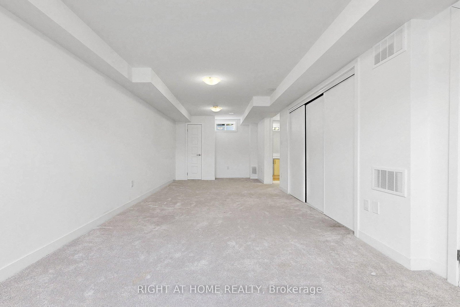 7 Selfridge Way - Photo 42